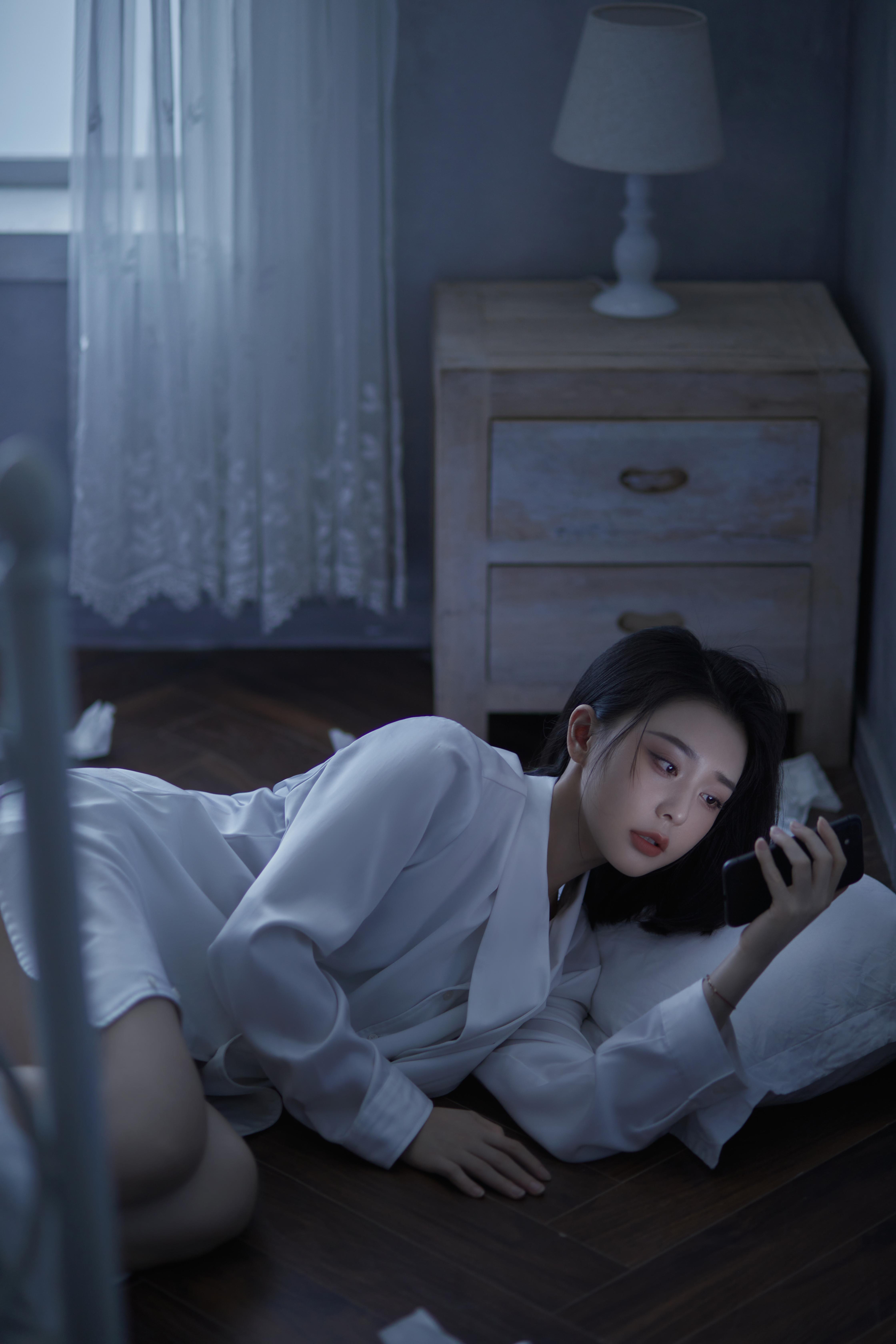 别再为了不值得的人 夜里哭湿了枕头个人写真丨时尚写真丨艺术照丨