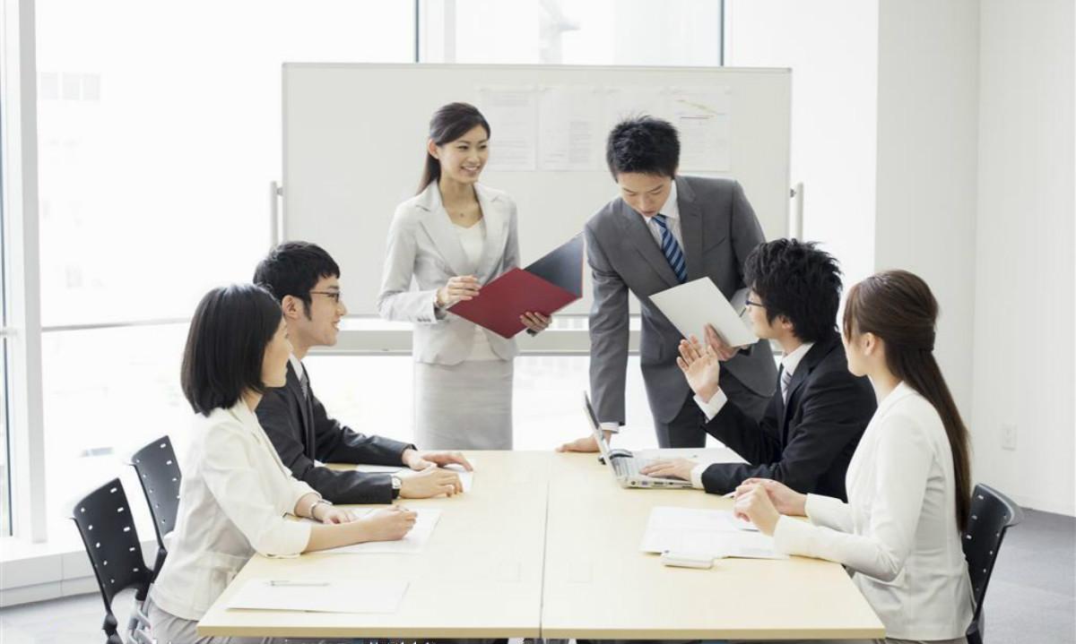 做手机的公司客服是什么工作 v2-19fa92ad8a93110e055714336f70dc0b_1440w.jpg?source=172ae18b