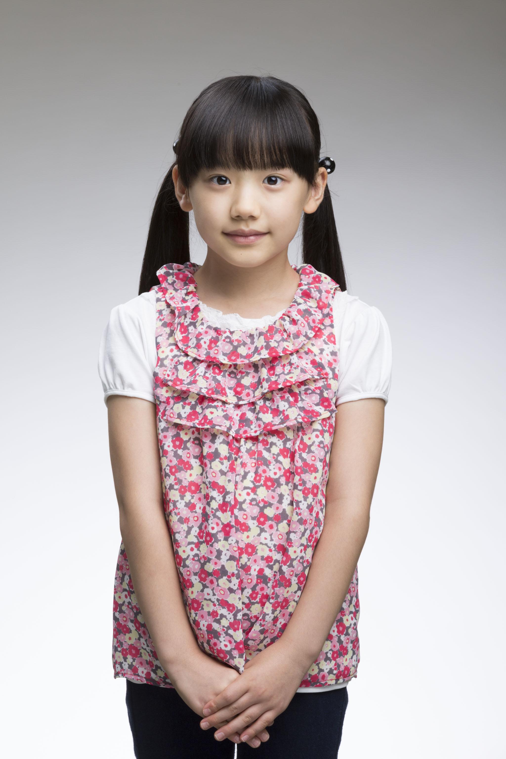 有哪个大神有芦田爱菜壁纸吗