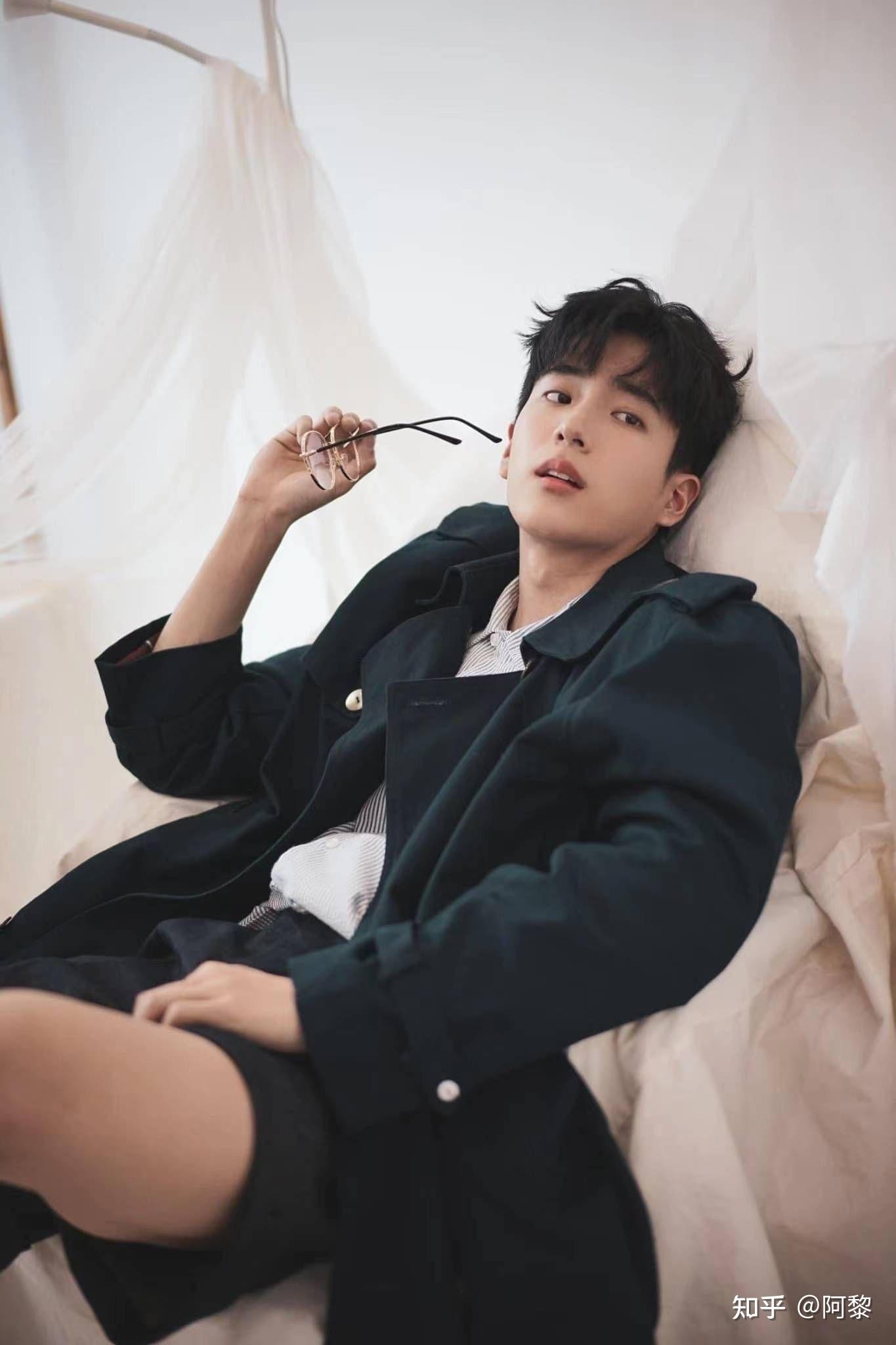 你觉得泰国男明星的颜值天花板是谁