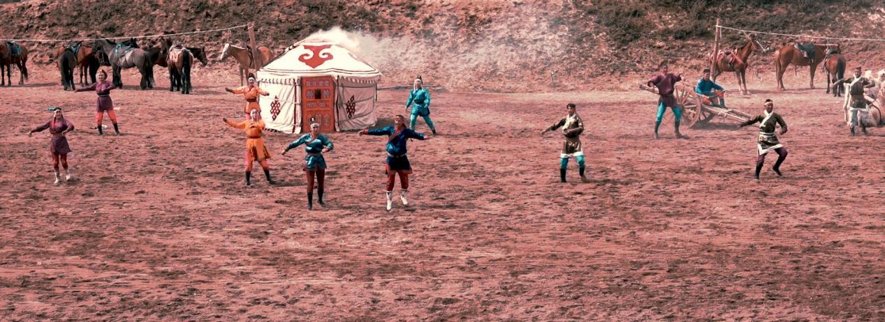 内蒙古实景马剧漠南传奇引游客流连忘返