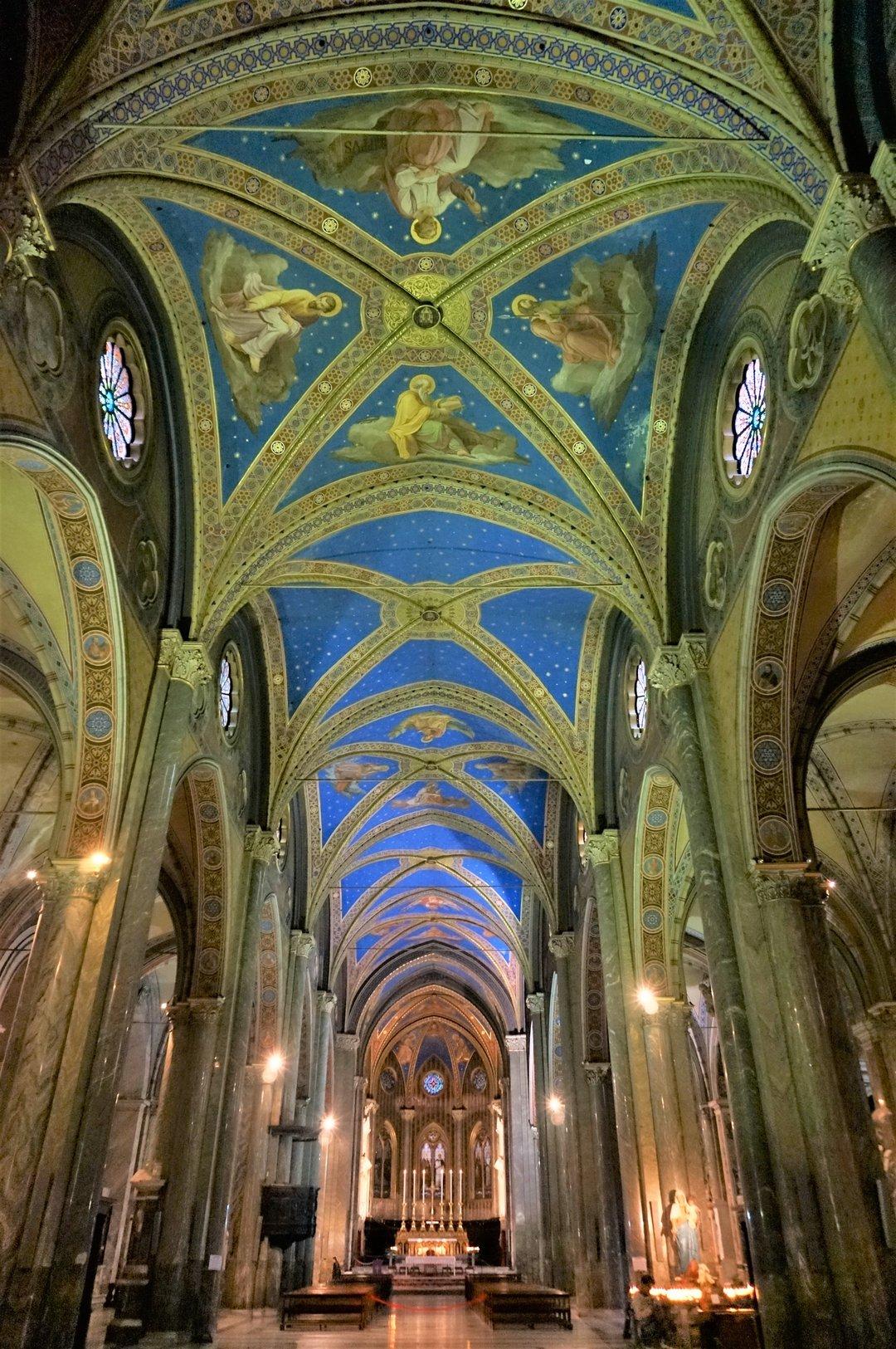 罗马-神庙遗址圣母堂(密涅瓦圣母堂):罗马唯一的哥特教堂,菲利皮诺