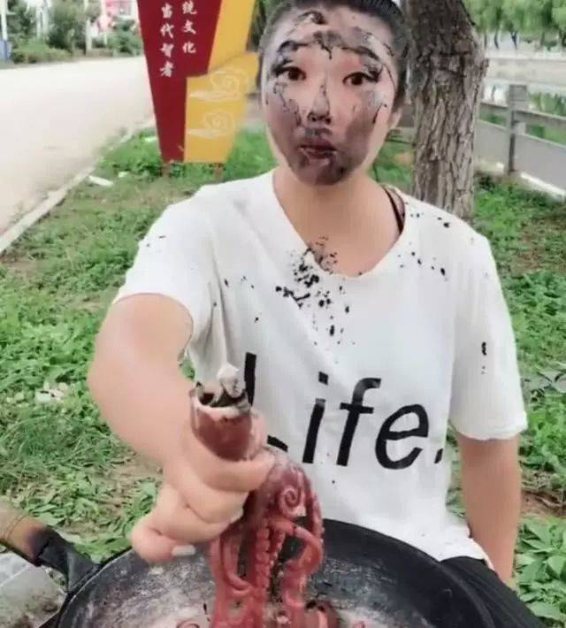 鱿鱼、章鱼、墨鱼、八爪鱼、乌贼傻傻分不清楚?一文教你记住它们(墨鱼章鱼鱿鱼八爪鱼乌贼的区别)