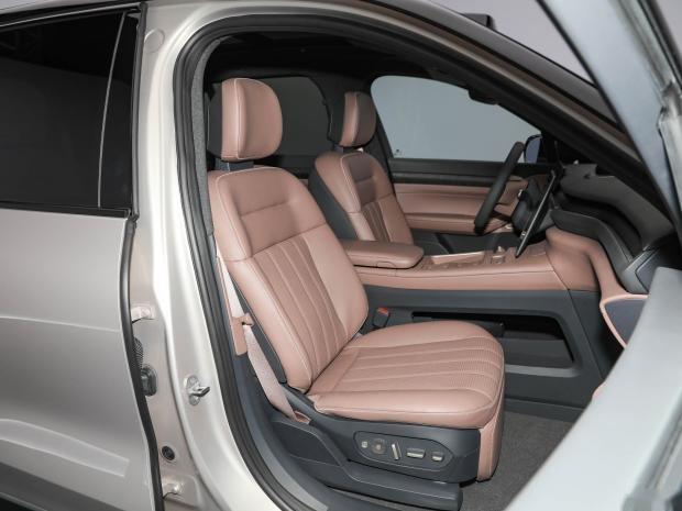 第二代焕新而来！ 实拍全新蔚来ES8