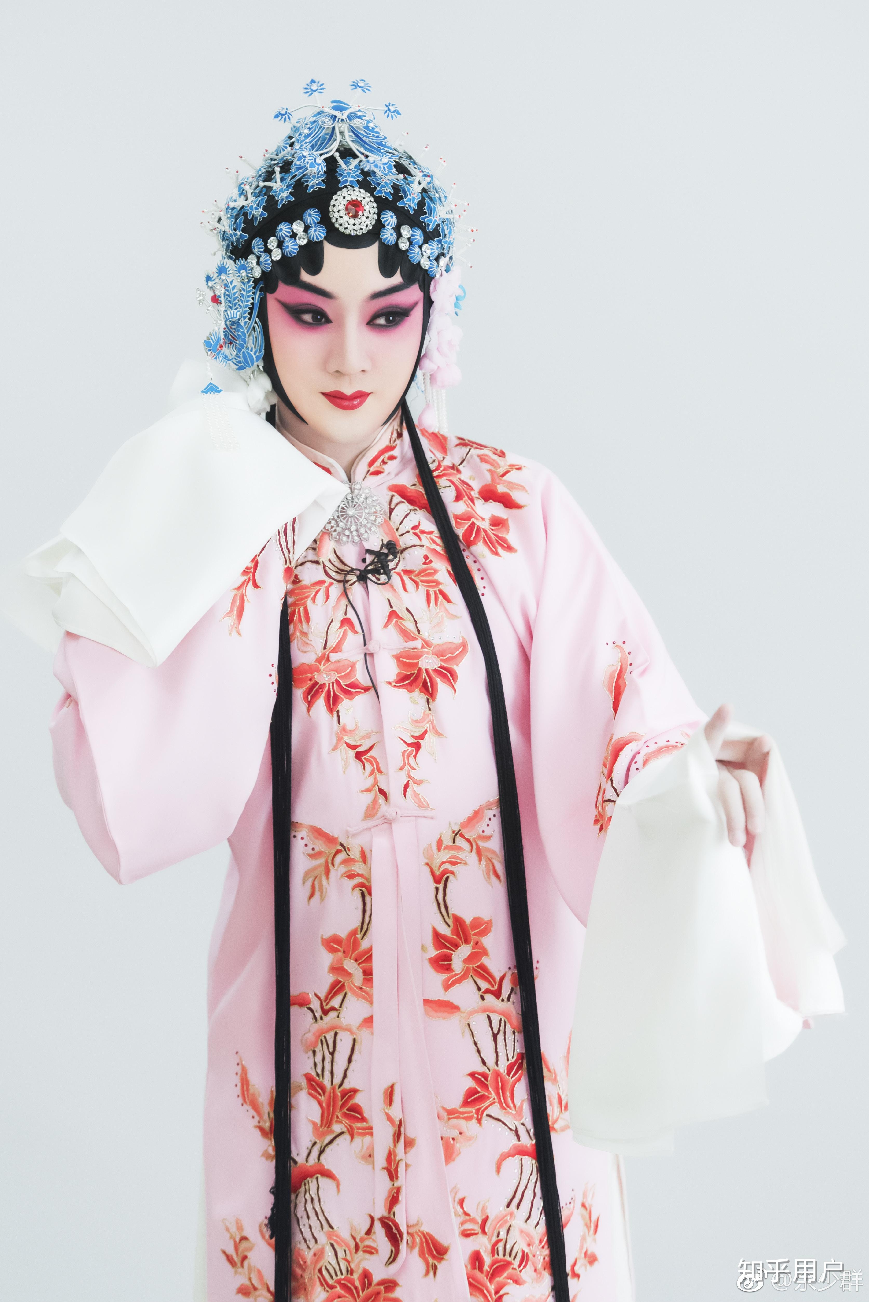 有哪些非专业京剧演员的扮相很好看