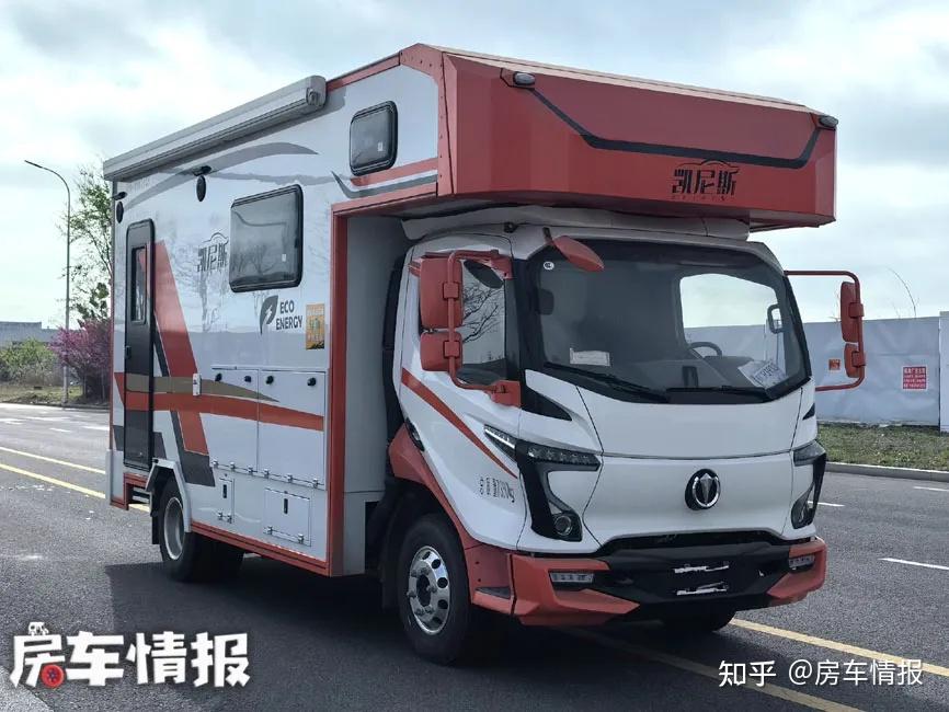 这四款房车真有看点!不仅有油电混动车型,最后一款还带敞篷双人床