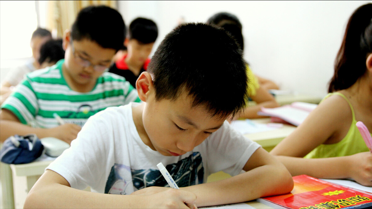 补习班老师一上课就在讲解题技巧刷题为什么学校老师不这样