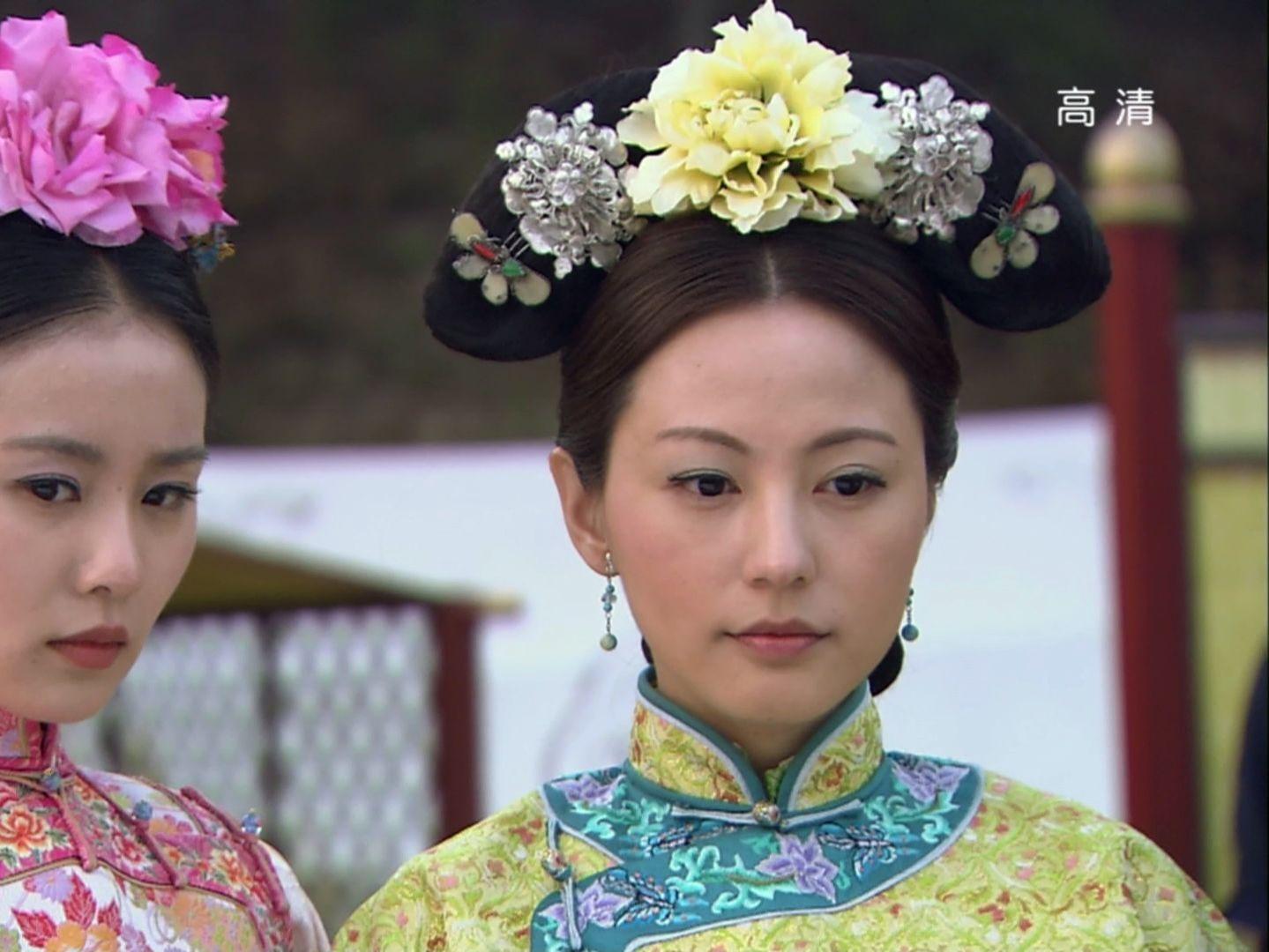 其实八王爷是深爱着若兰的,最终也是遂了自己的心愿,将若兰娶进府中