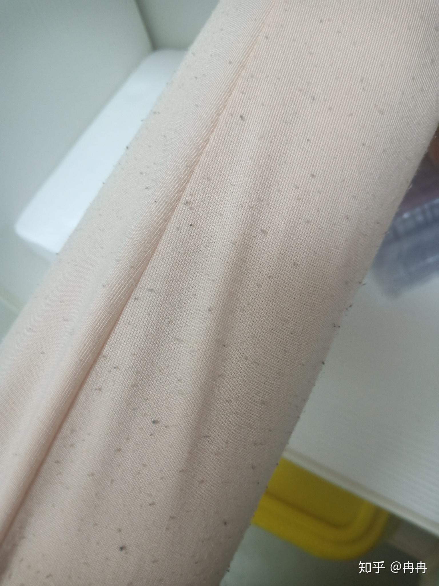 我想问一下,有没有人喜欢摸那种起球的衣服或者被单这些,我特别喜欢摸