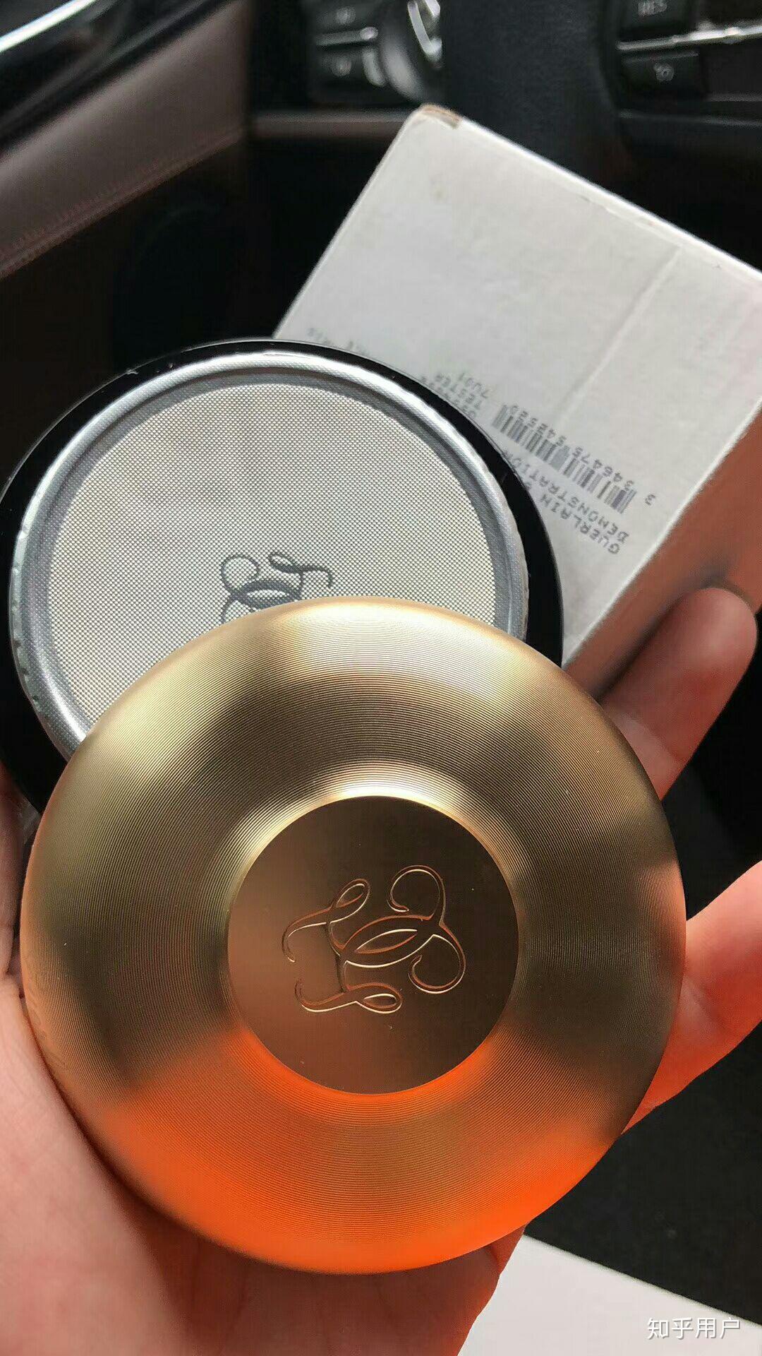 闲鱼上很多卖机场免税店撤柜和专柜撤柜的大牌