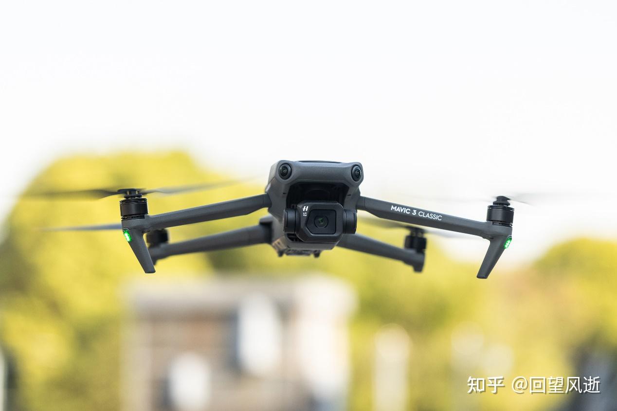 如何評價大疆最新發布的 dji mavic 3 classic 無人機,是否值得購買?