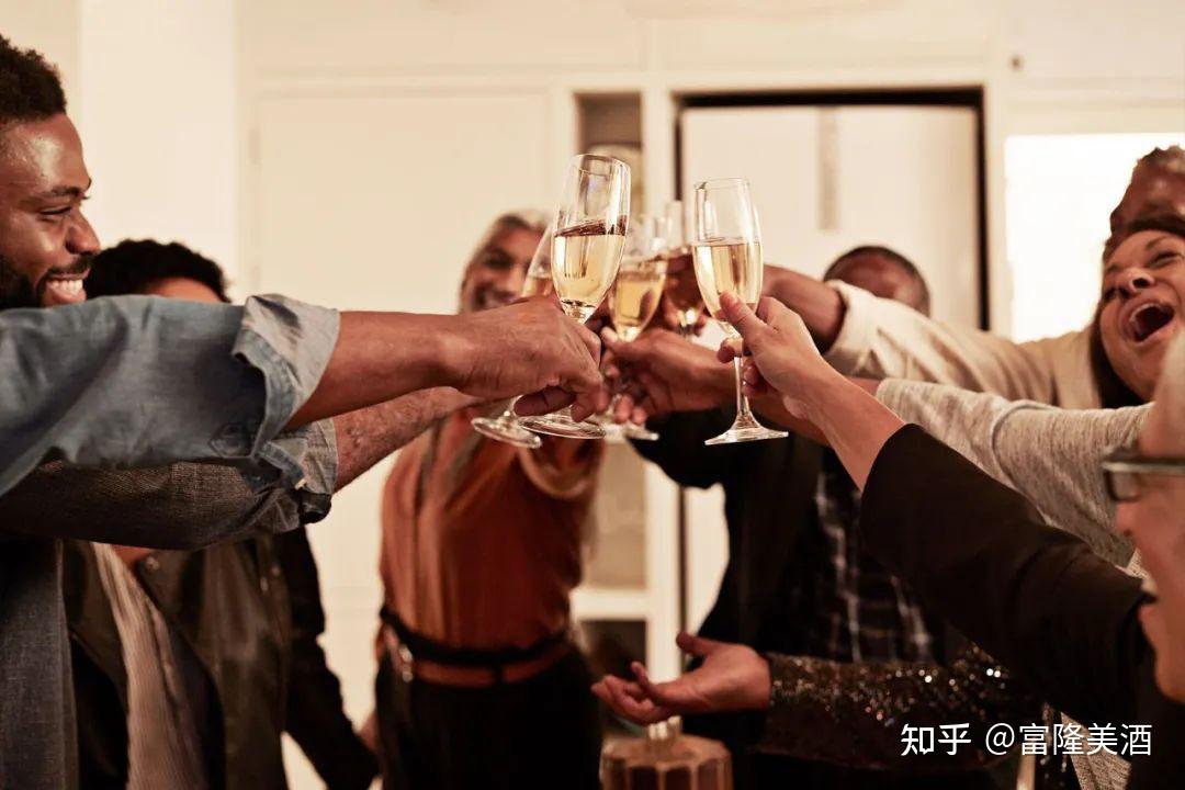 别只会说“干”,学会这4种祝酒词,让你称霸酒局! - 知乎