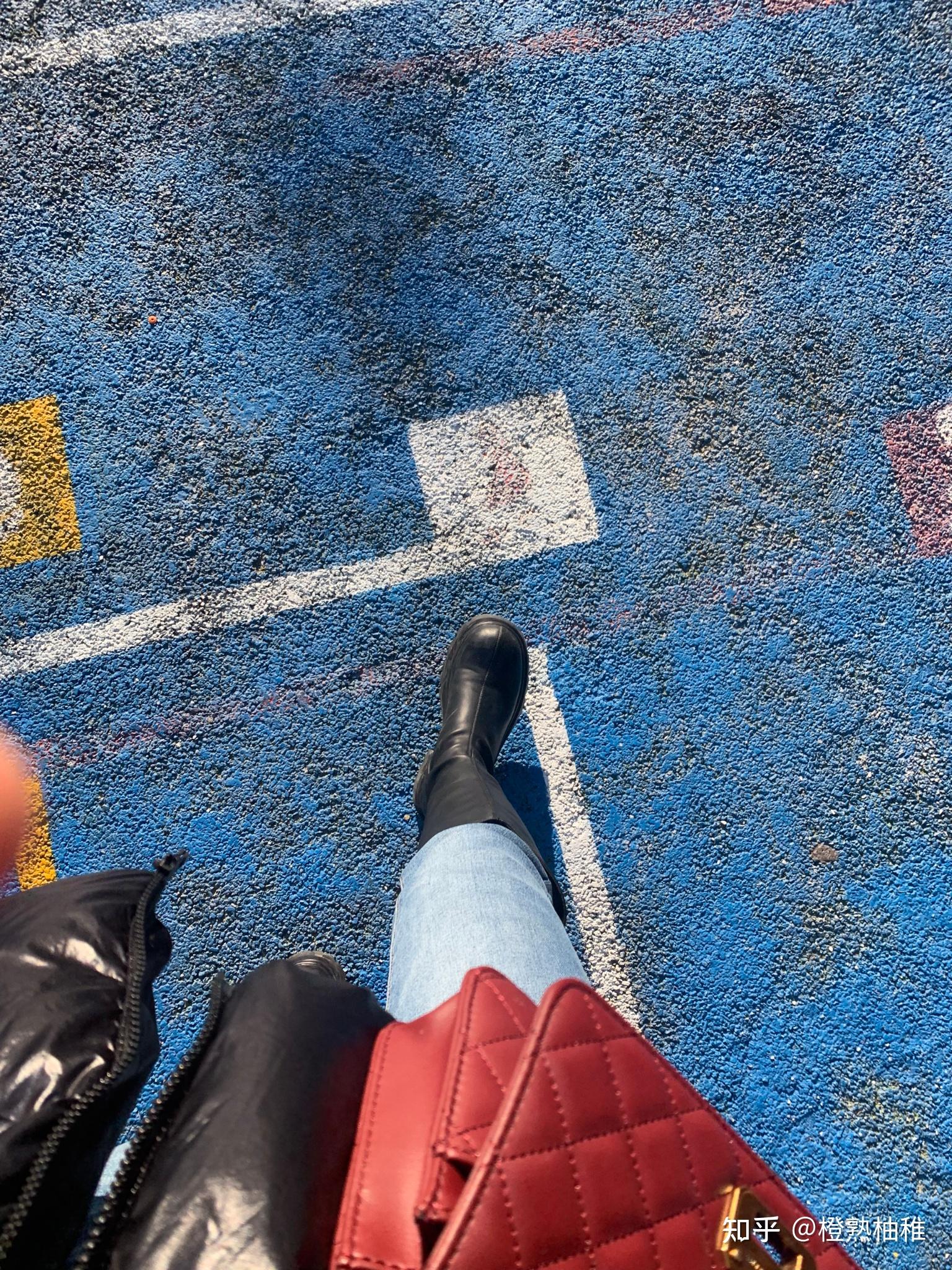 2023年冬天为什么见不到穿长靴的女生