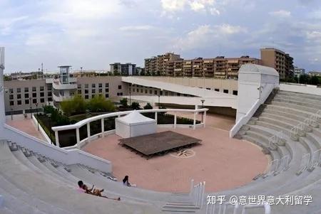 巴里音乐学院意大利东南部的一所音乐名校