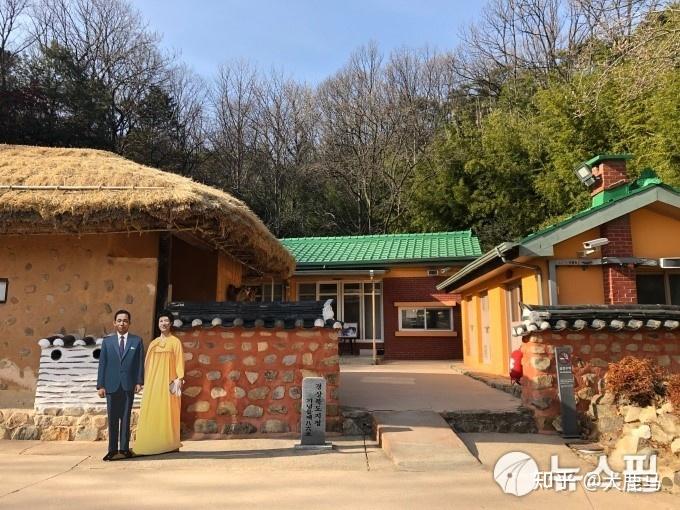 位于现庆尚北道龟尾市的朴正熙故居"我妈那时乳头已经干了,所以正熙