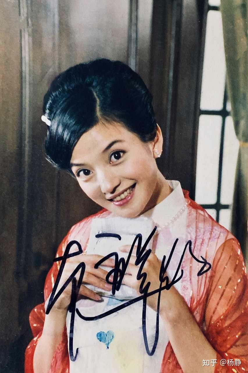 情深深雨蒙蒙里依萍高中毕业为何找不到工作