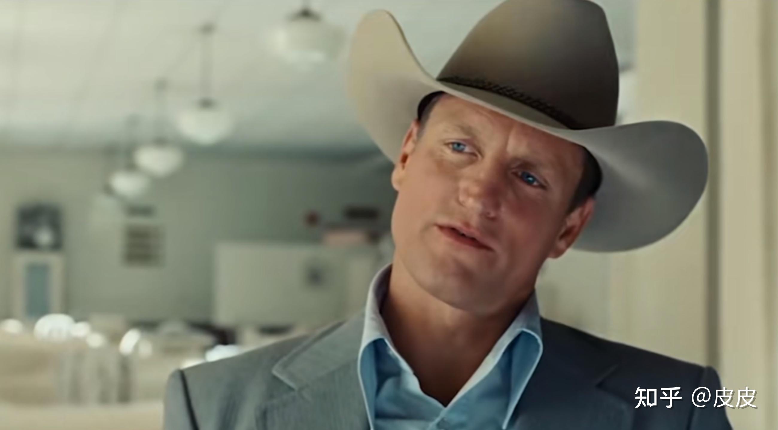 在电影老无所依中蘑菇头是怎么找到赏金猎人卡尔逊的