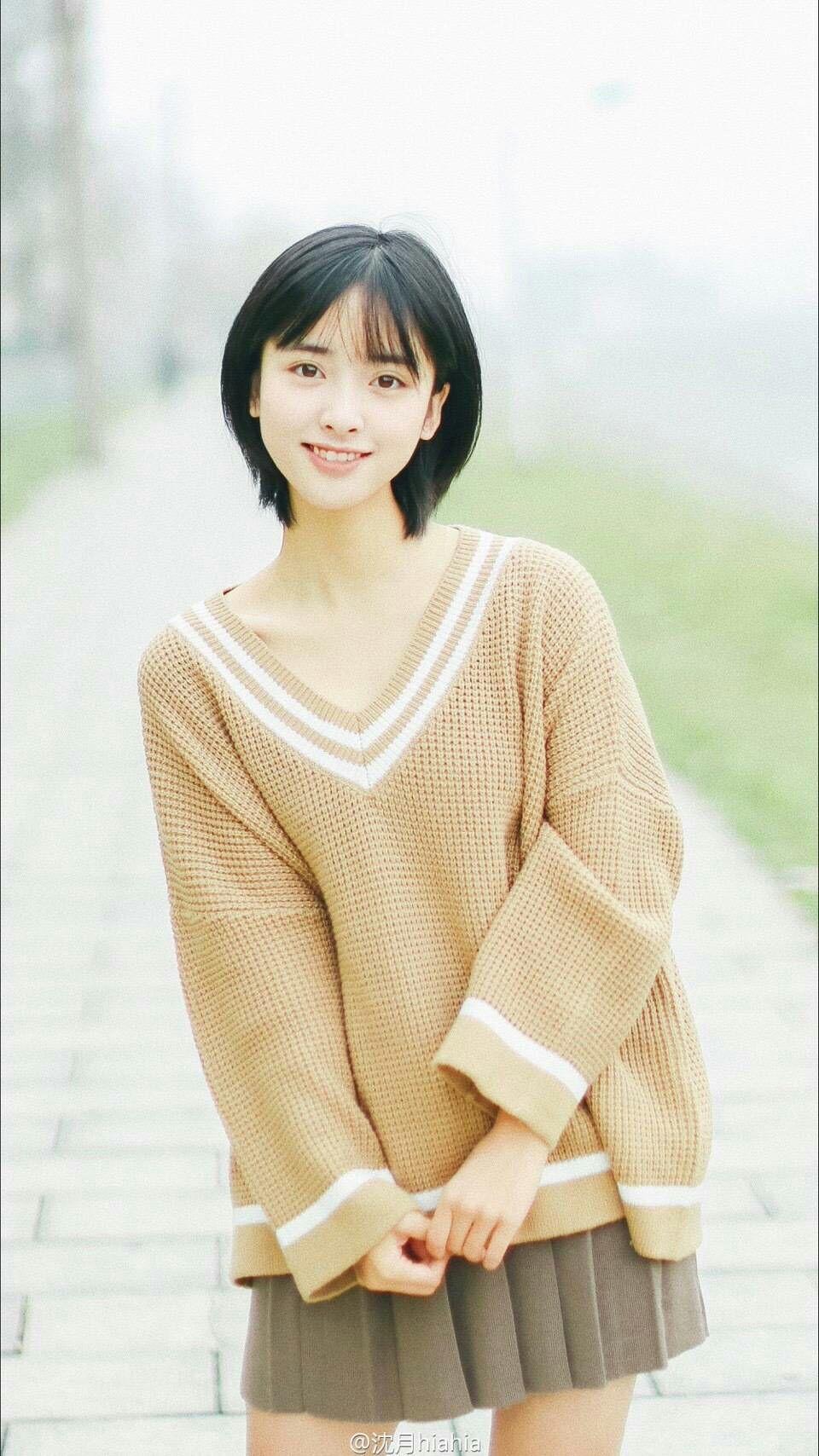 最近认识了网剧致我们单纯的小美好的女主沈月非常喜欢她的颜有安利的