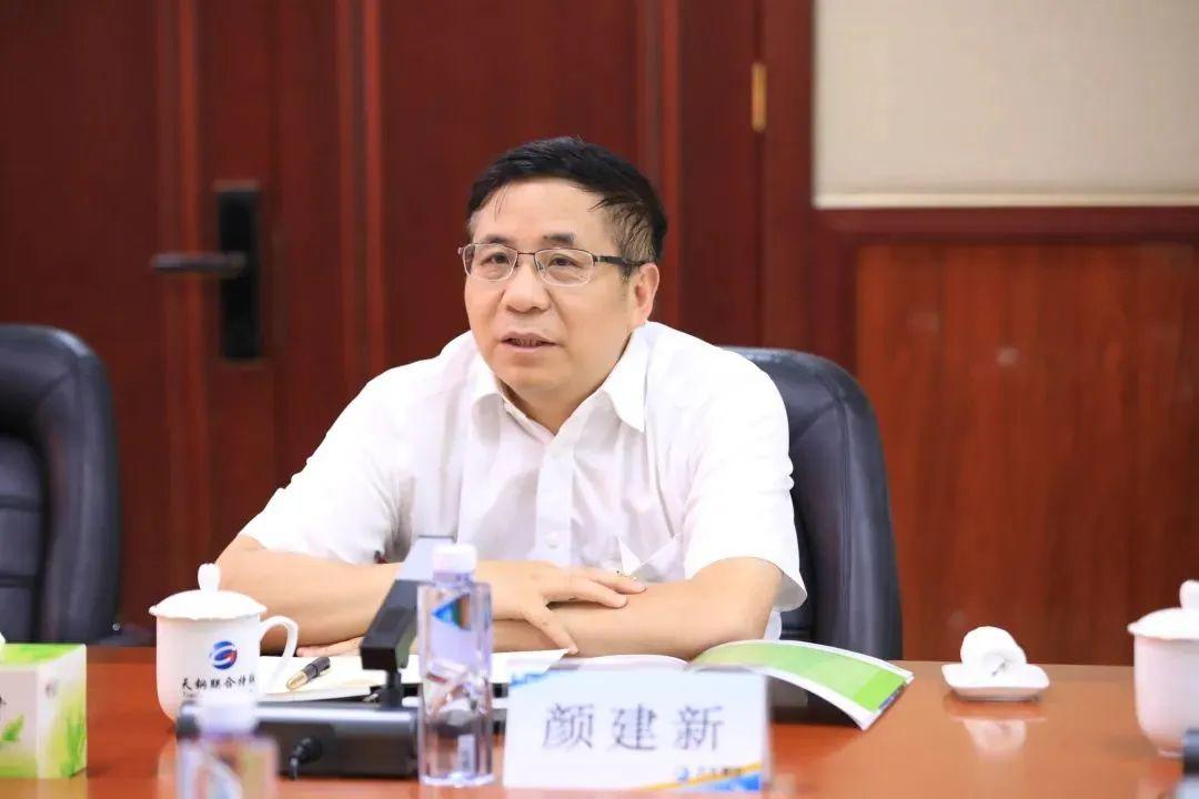 总经理,华菱安赛乐米塔尔汽车板有限公司董事长(法人代表)