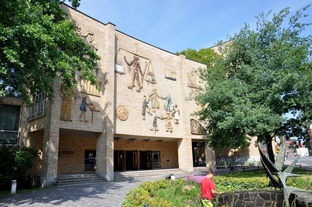 北欧留学一年十万就能读世界顶级商学院