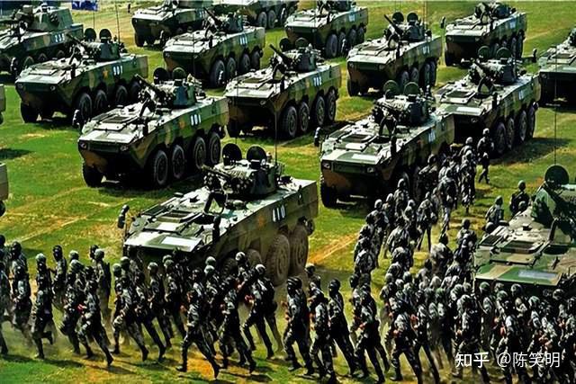 解放军的“双首长制”,团长与政委到底谁的权利更大? - 知乎