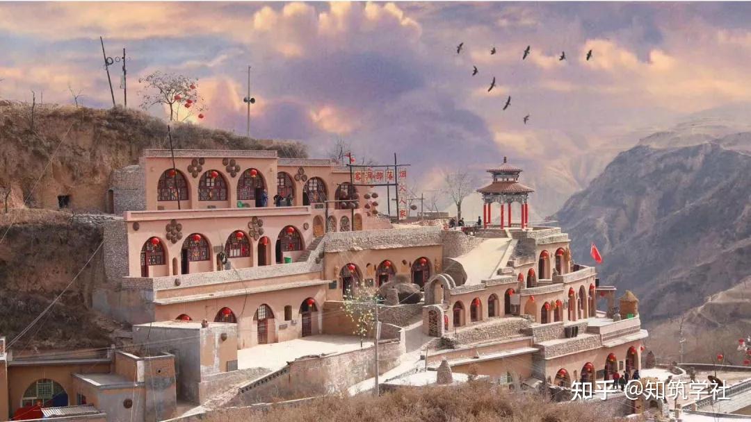 根据不同的地貌,形成靠崖式,下沉式,独立式三种形式