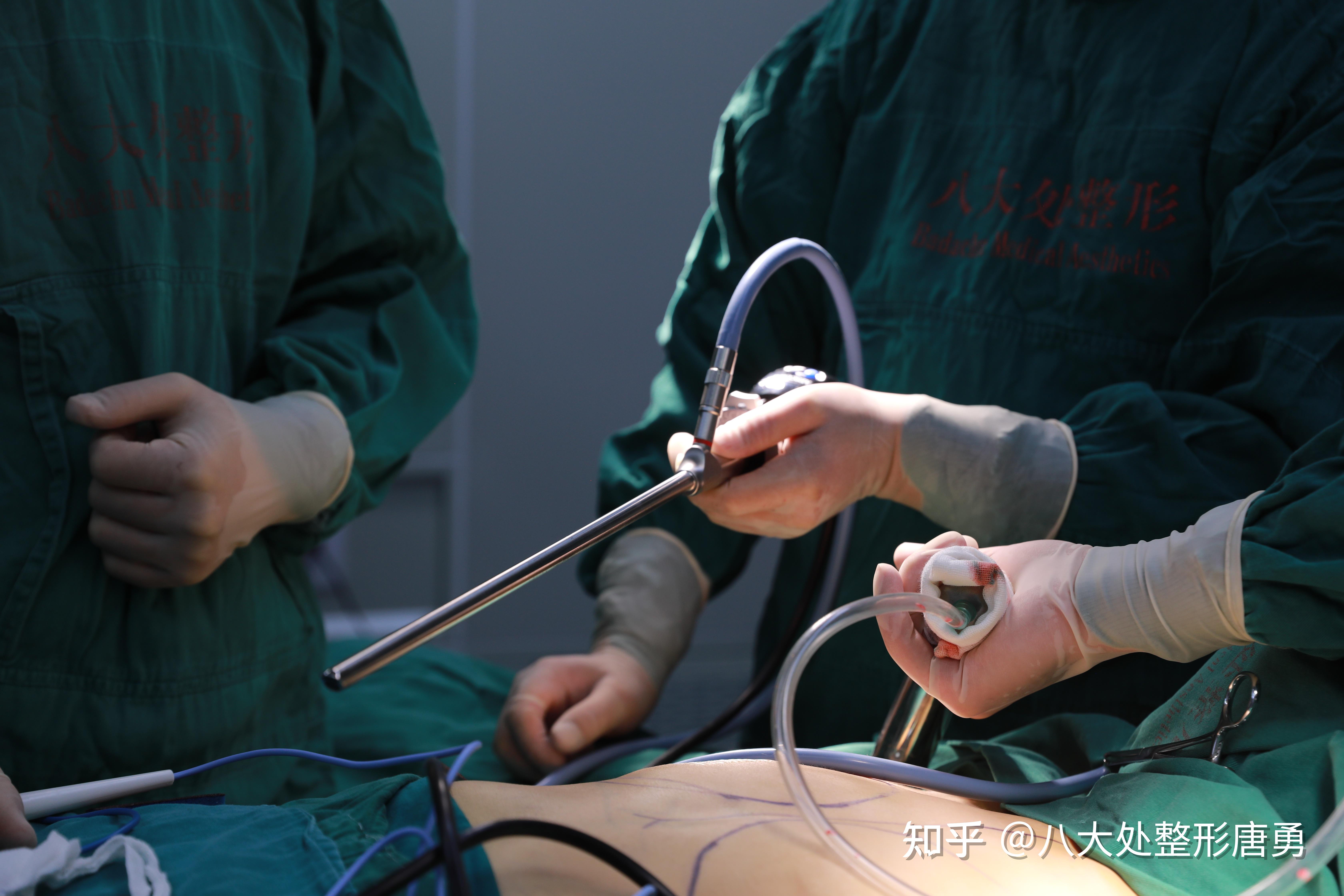 假体隆胸怎么做最好假体怎么选怎样麻醉痛吗多久恢复自然