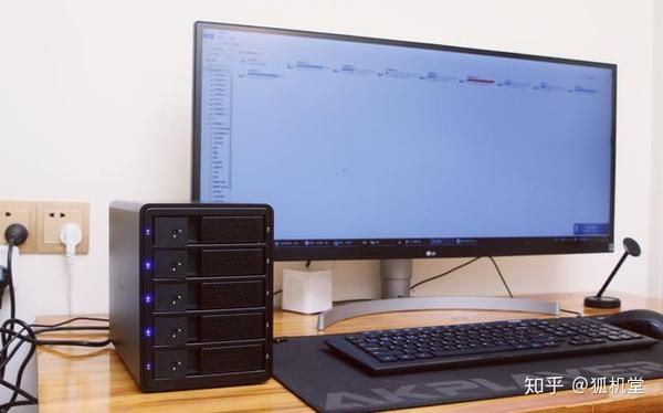 34英寸曲面显示器