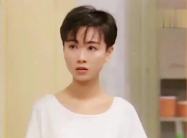 《新同居关系》里的爱情绝缘体,男孩子气的王珊珊《烈火狂奔》中俊秀