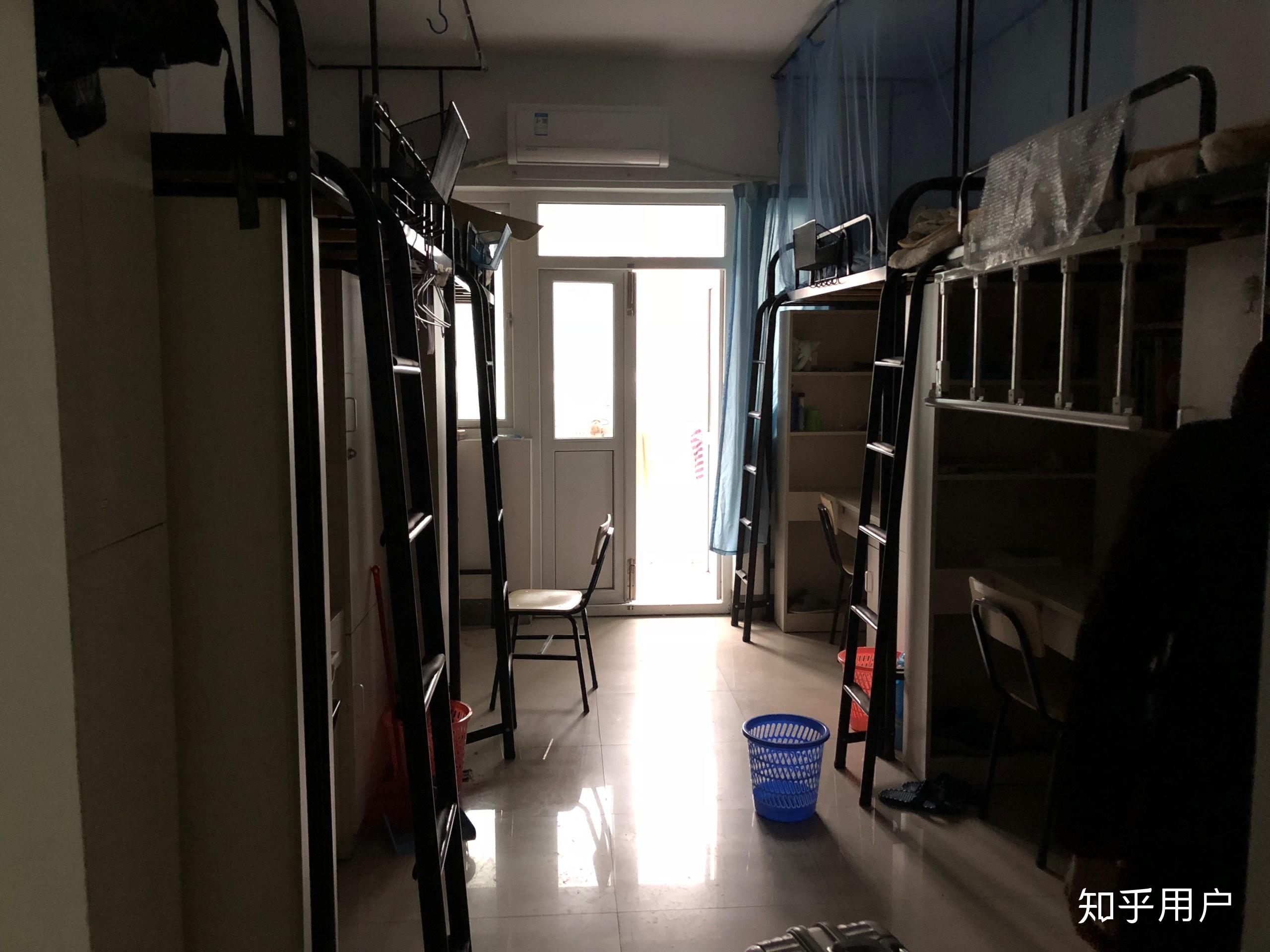 请问南通大学主校区宿舍的床多大