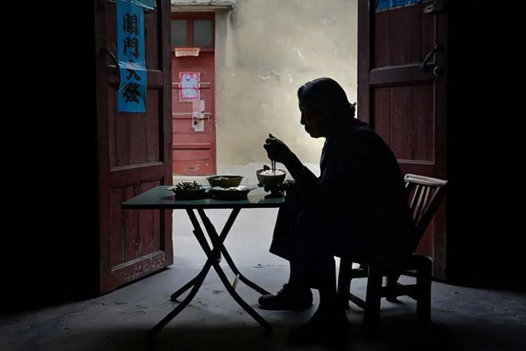 失独老人的财产继承问题要怎么解决