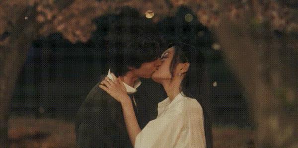 《一吻爆炸》网飞爆款！土甜韩剧天花板！