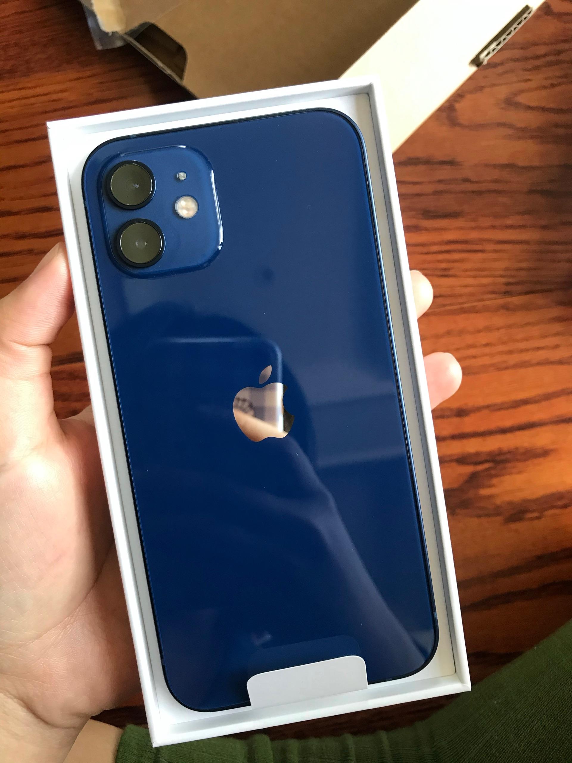 如何看待网传iphone12蓝色与官网图片颜色严重不符