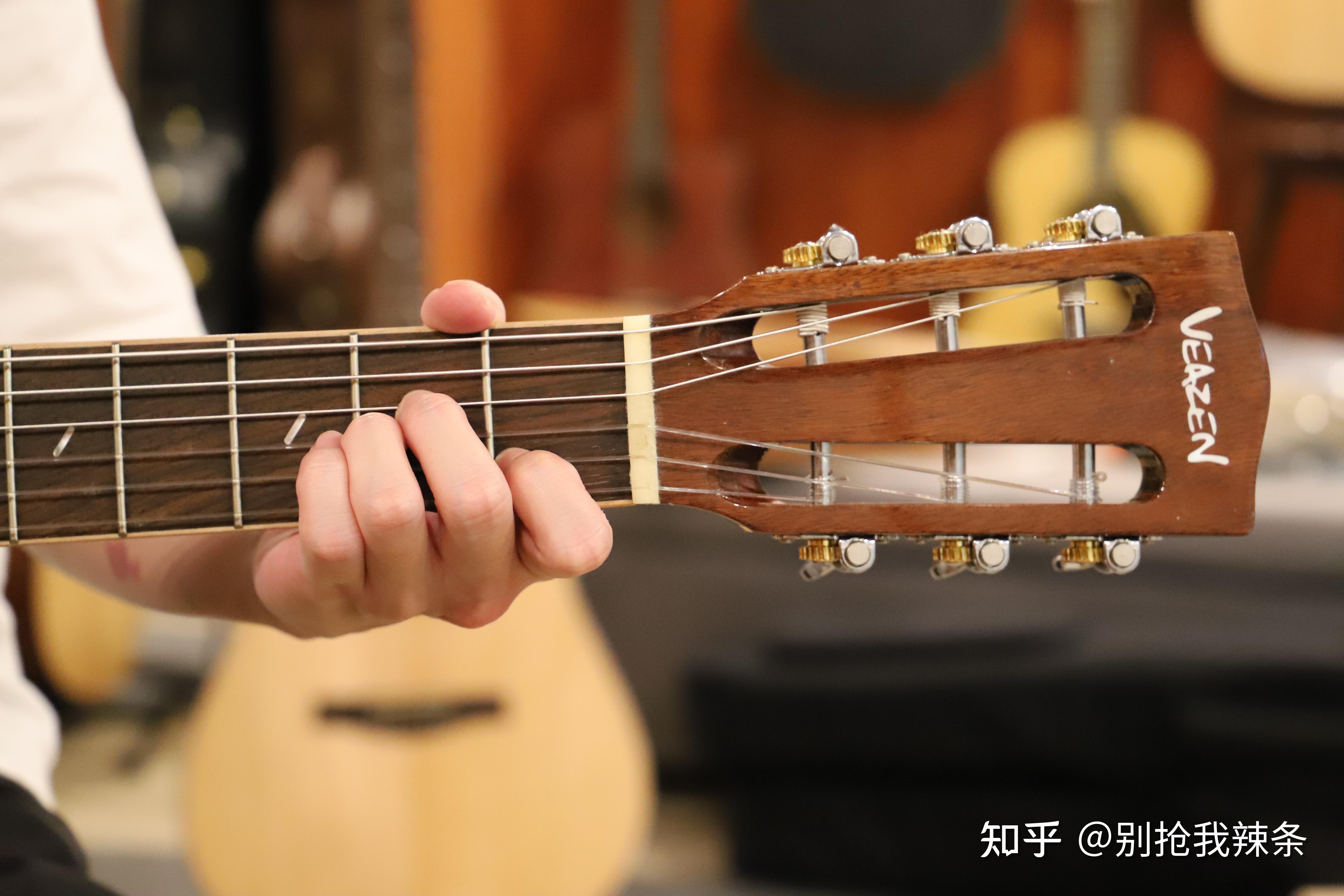 入门古典吉他选购? - 知乎