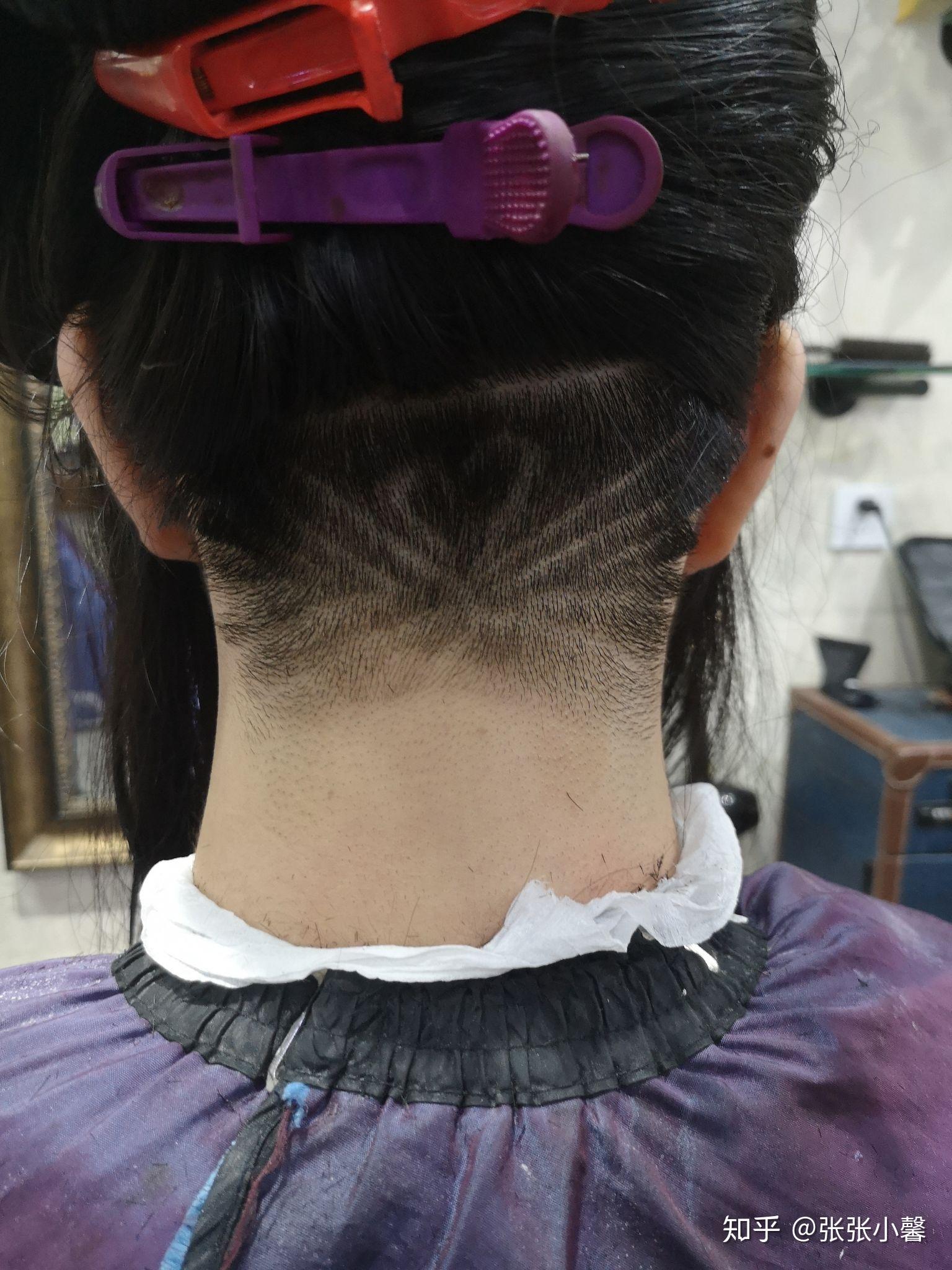 你们觉得女生把脑袋后面的头发剃了怎么样?