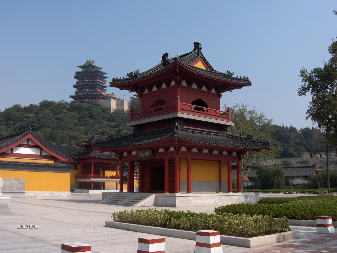 阅江楼*阅尽江山天气凉快了,每到下午,我就喜欢外出溜达溜达,事先没有