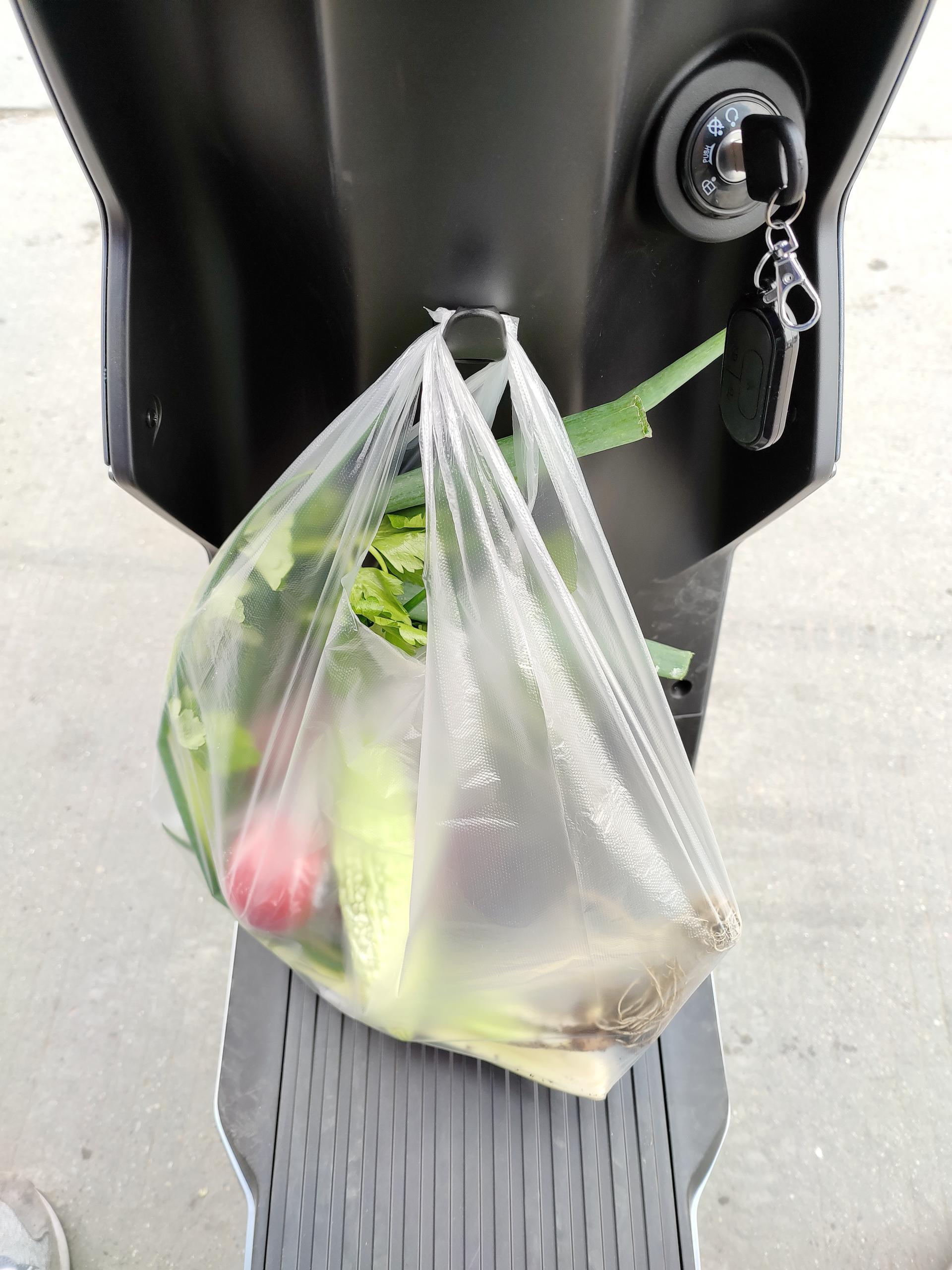 买菜通勤两不误,舒适又个性,小牛gova f0电动车初体验