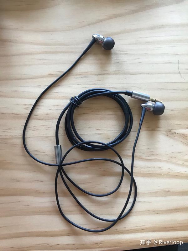 百元耳塞推荐三星akgs10配塞vs银色飞船