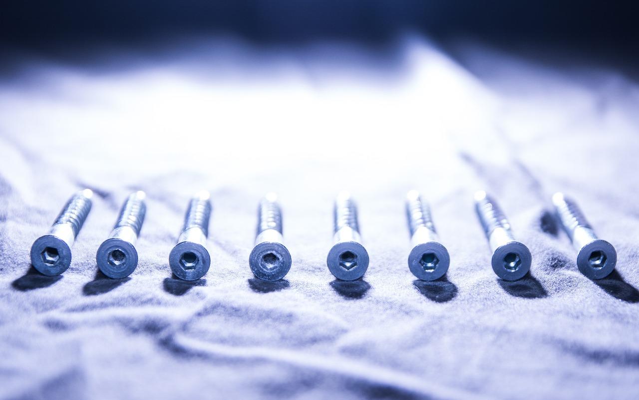 4. 螺丝拧紧力度