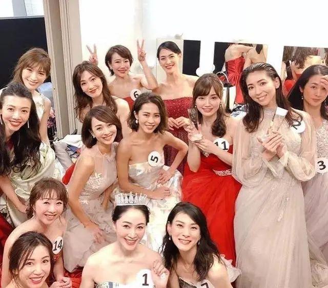 52岁赢得选美冠军 这届美魔女我pick了 知乎 52岁赢得选美冠军 这届美魔女我pick了 知乎