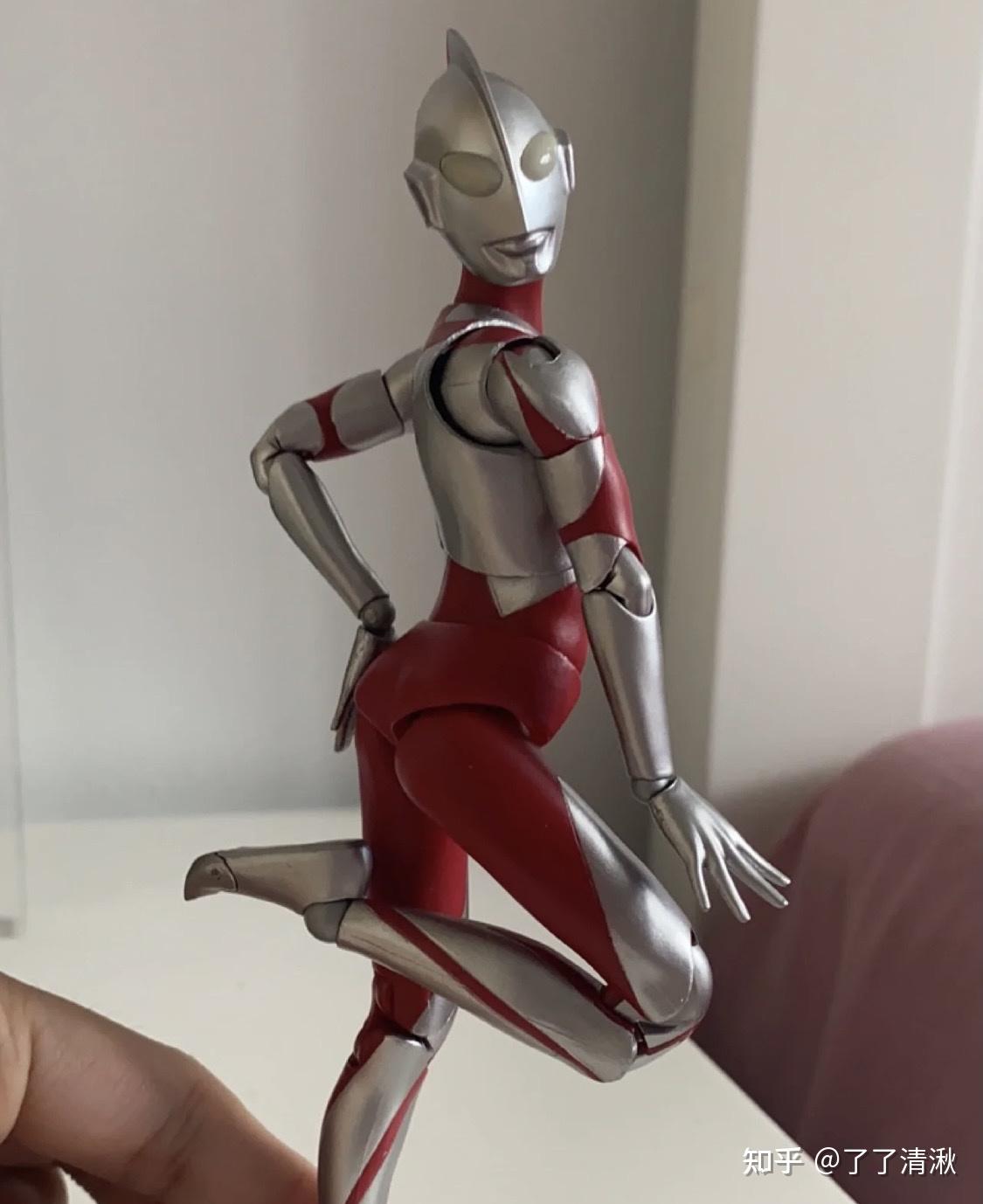 见过这么性感的奥特曼吗