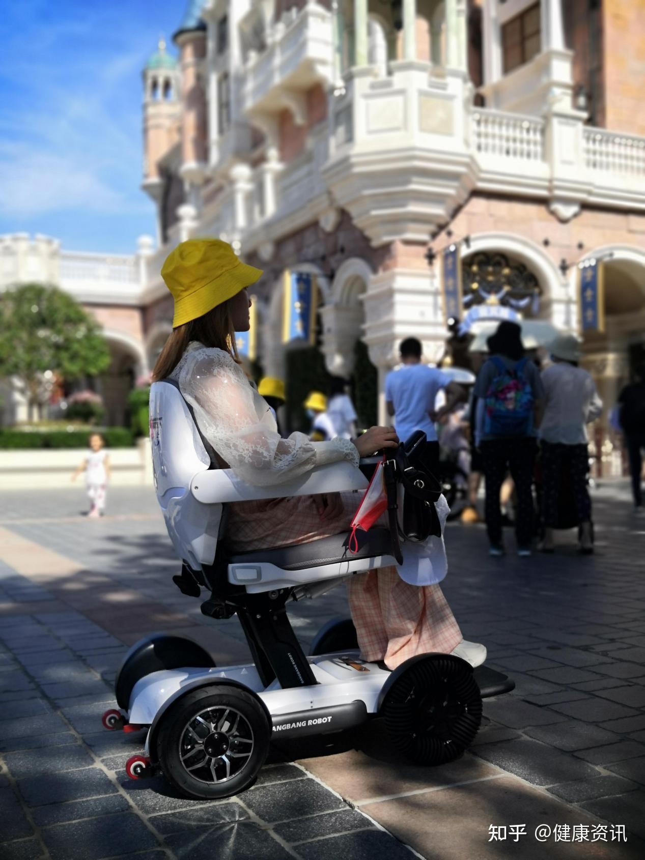 邦邦代步车惊艳上海迪士尼乐园被称神仙车