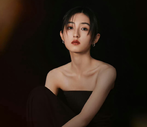 张子枫为何成了姬圈天菜最年轻的影后颜值怎么样可塑性超强的张子枫