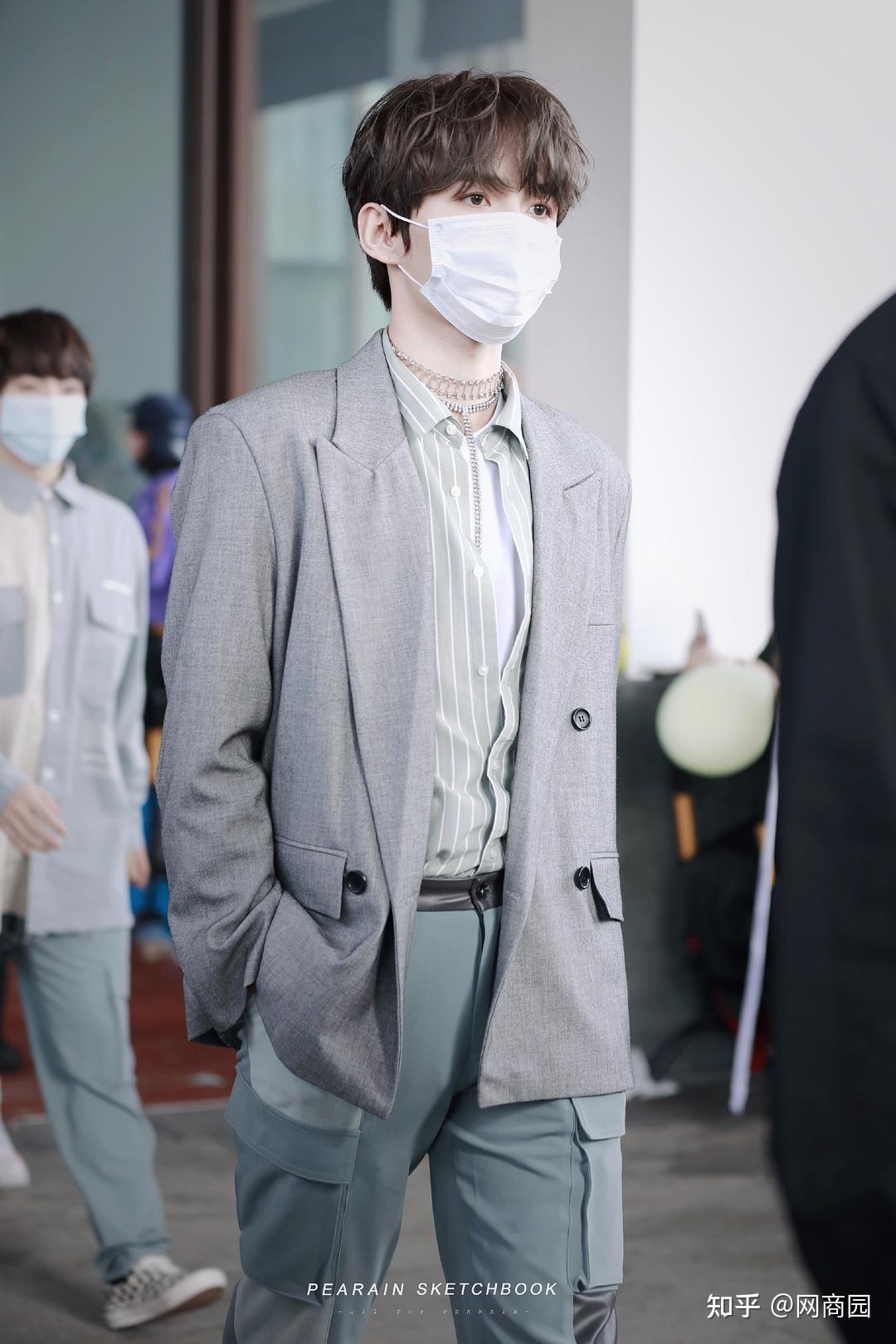 俞更寅,1996年4月28日出生于广东省汕尾市陆丰市,中国内地流行乐男