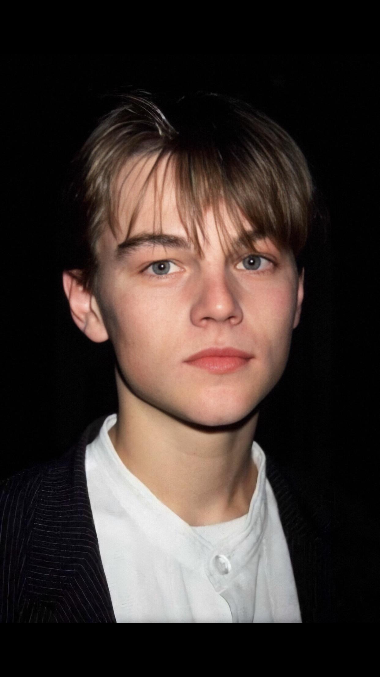 小李子年轻时颜值比现在小鲜肉差多少