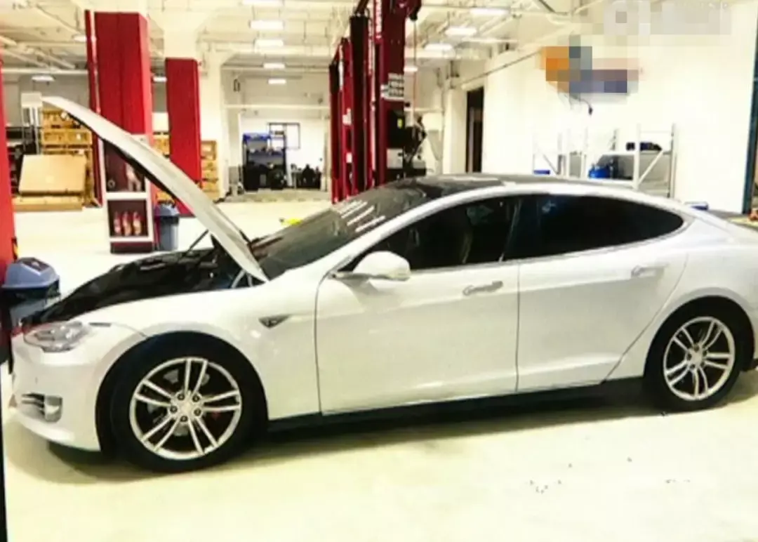 如何看待 4 月 21 日上海地下车库特斯拉 Mode