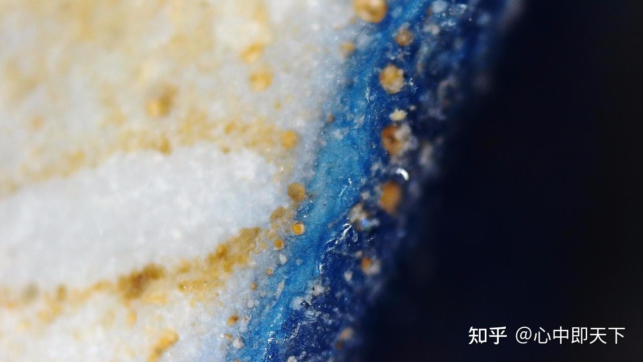 元青花胎骨及苏料吃胎情况的放大镜图示