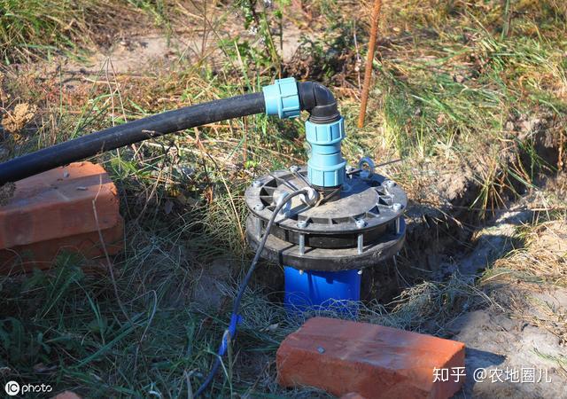 我们村1200人,3500亩耕地,大概能有20眼井专用于取地下水浇地.