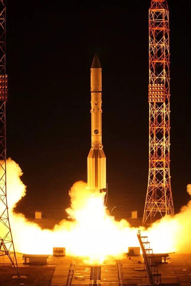 质子火箭2019首秀运送俄罗斯最强大通信卫星送货不到门