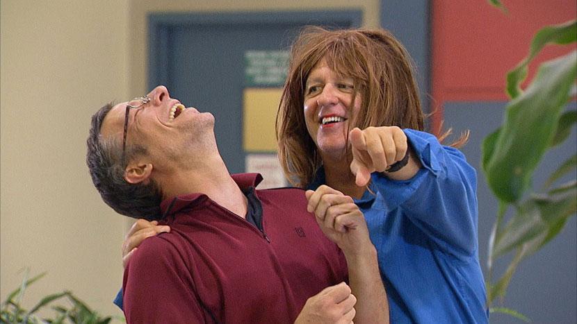 加拿大有一档在全球都很出名的节目《just for laughs》,用隐藏的摄像